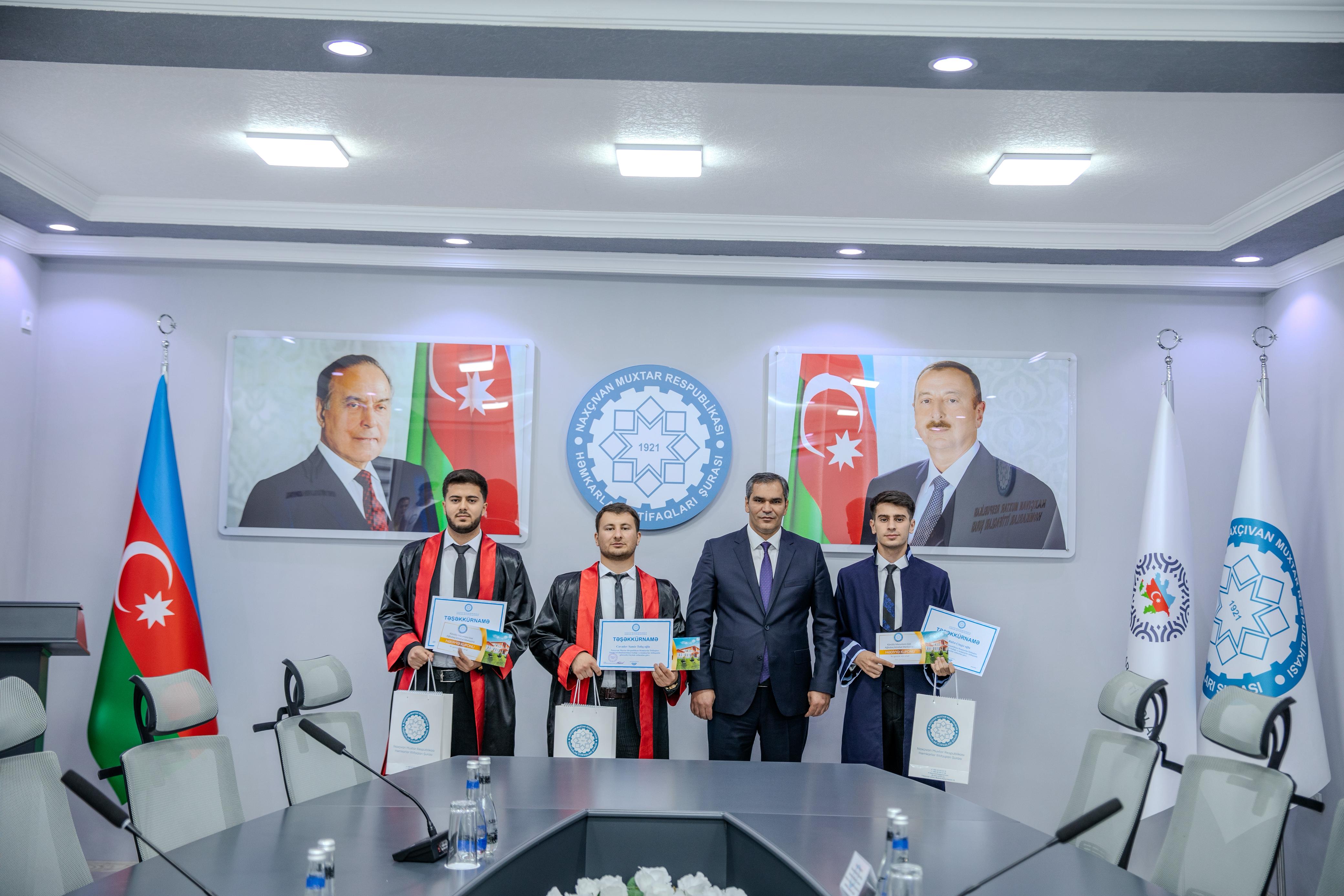 The Nakhchivan Trade Unions Council hosted a meeting with graduate volunteers